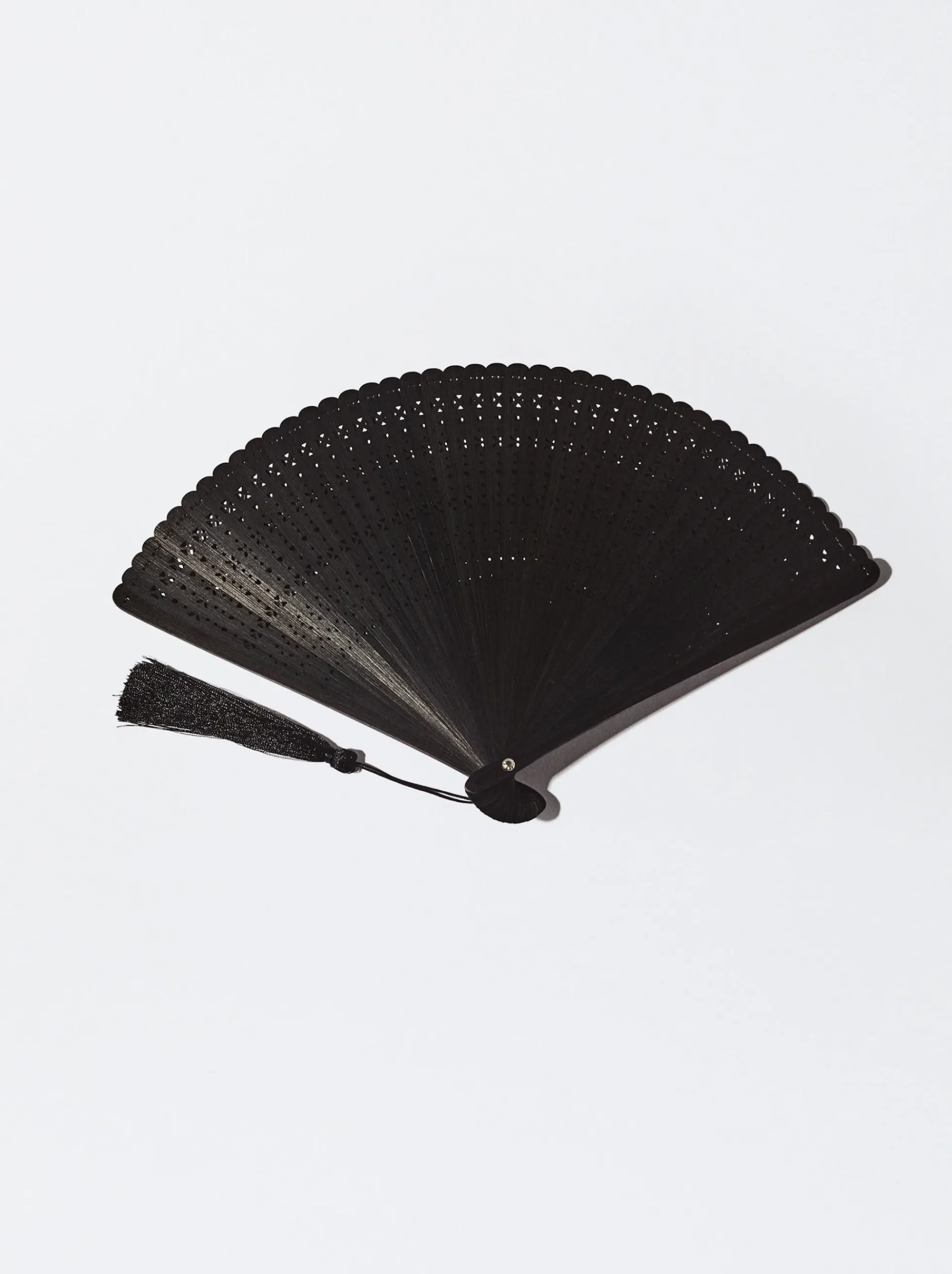 Bamboo Perforated Fan|Parfois Hot