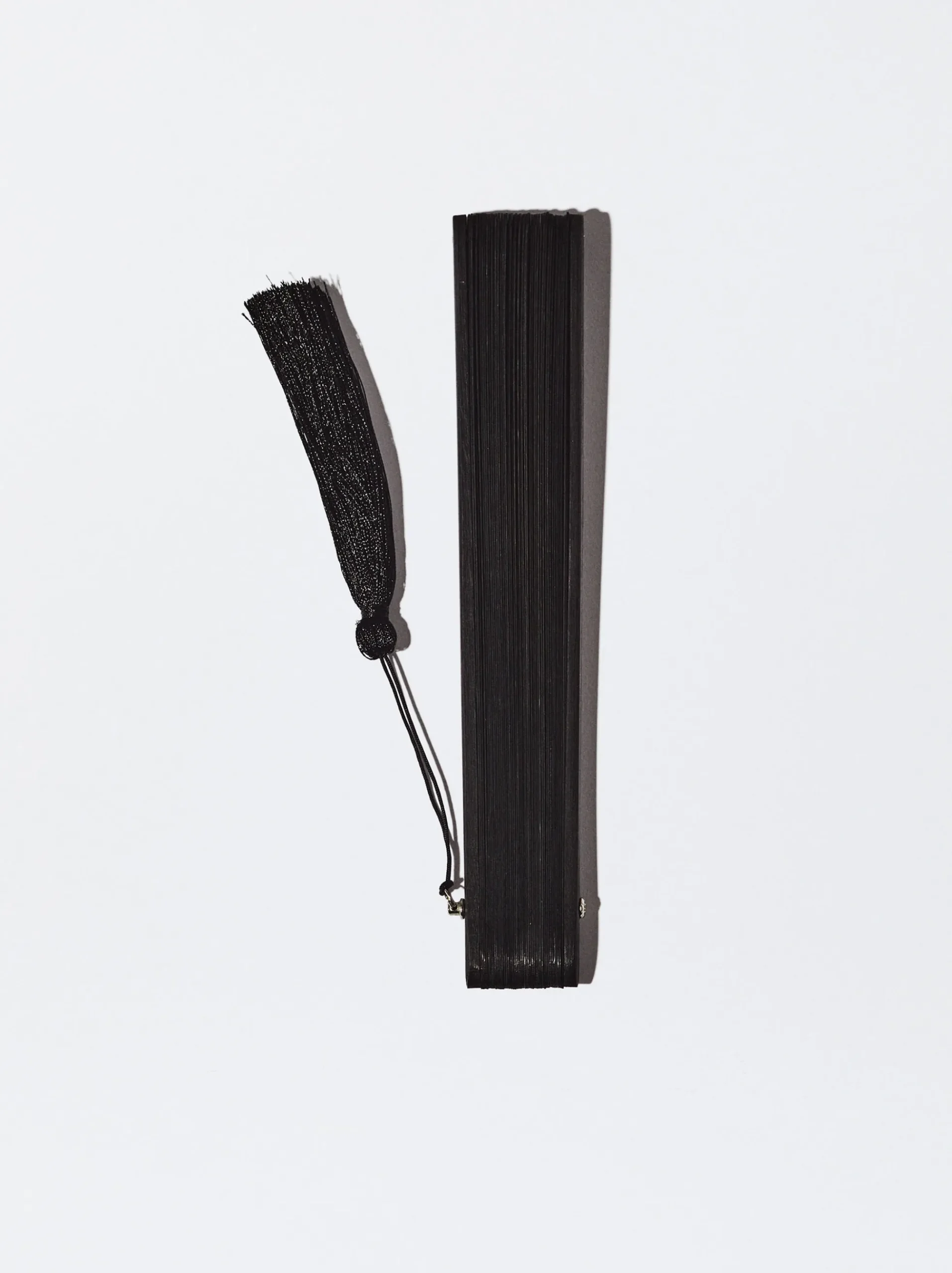 Bamboo Perforated Fan|Parfois Hot