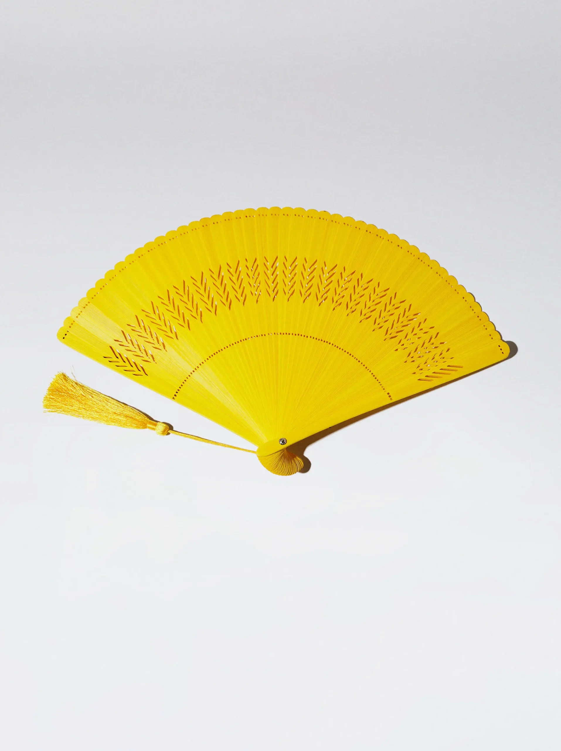 Bamboo Perforated Fan|Parfois Outlet