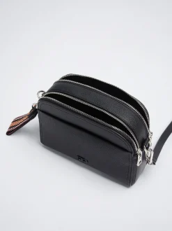 Crossbody Bag With Pendant|Parfois Online