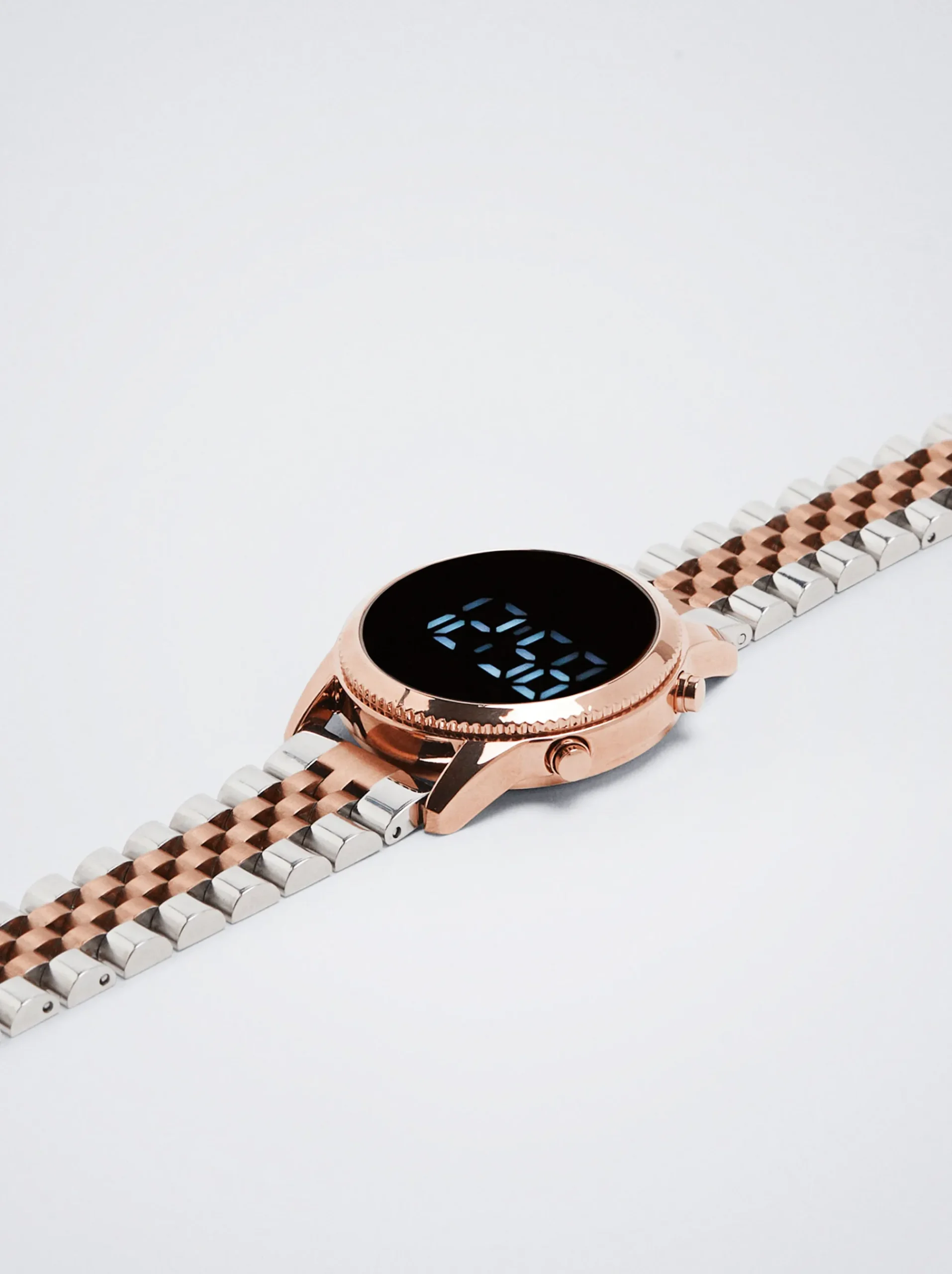 Digital Watch With Steel Wristband|Parfois Best Sale