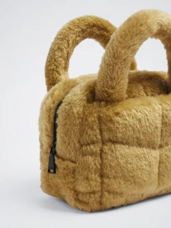 Faux Fur Crossbody Bag|Parfois Shop