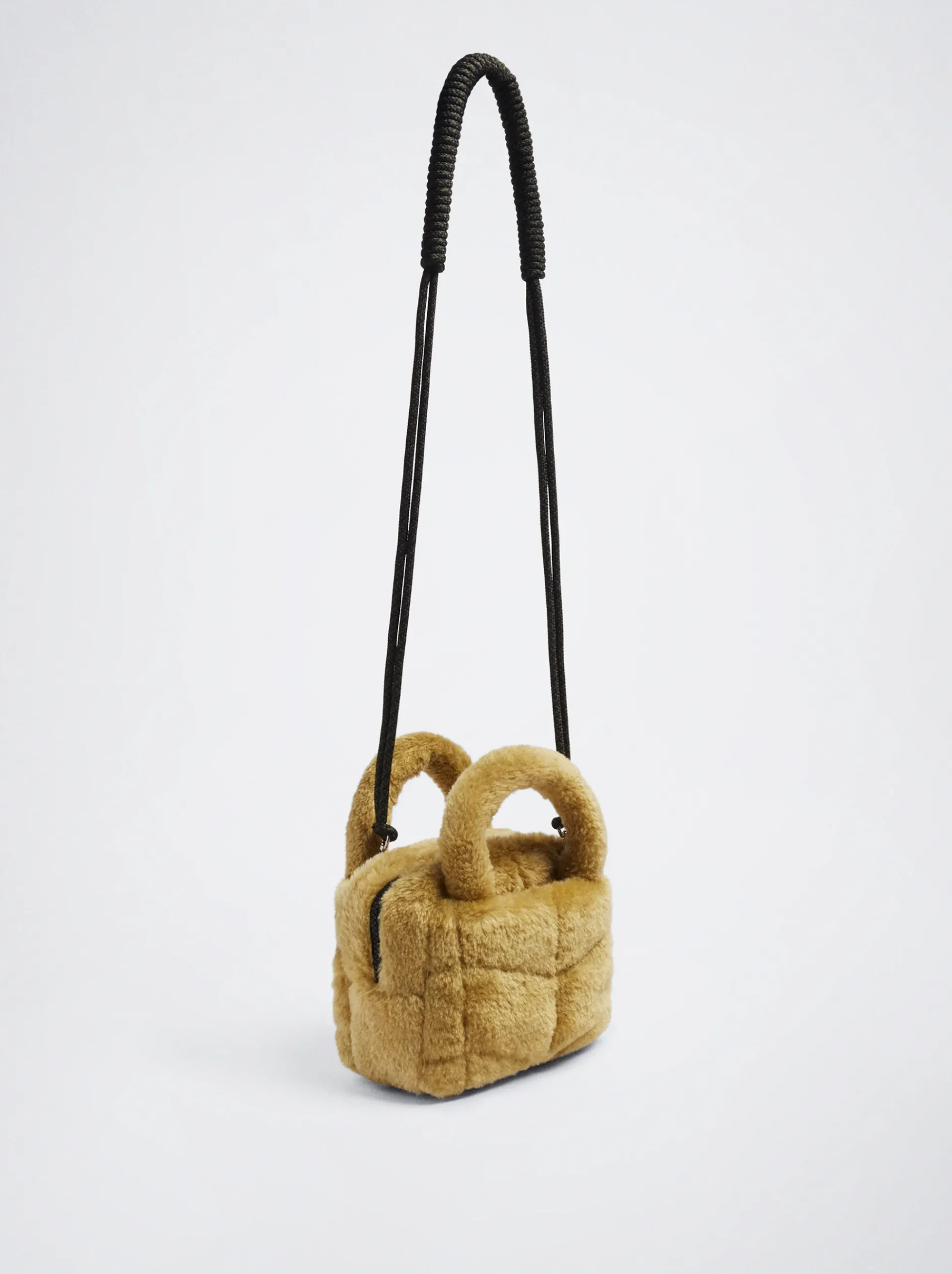 Faux Fur Crossbody Bag|Parfois Shop