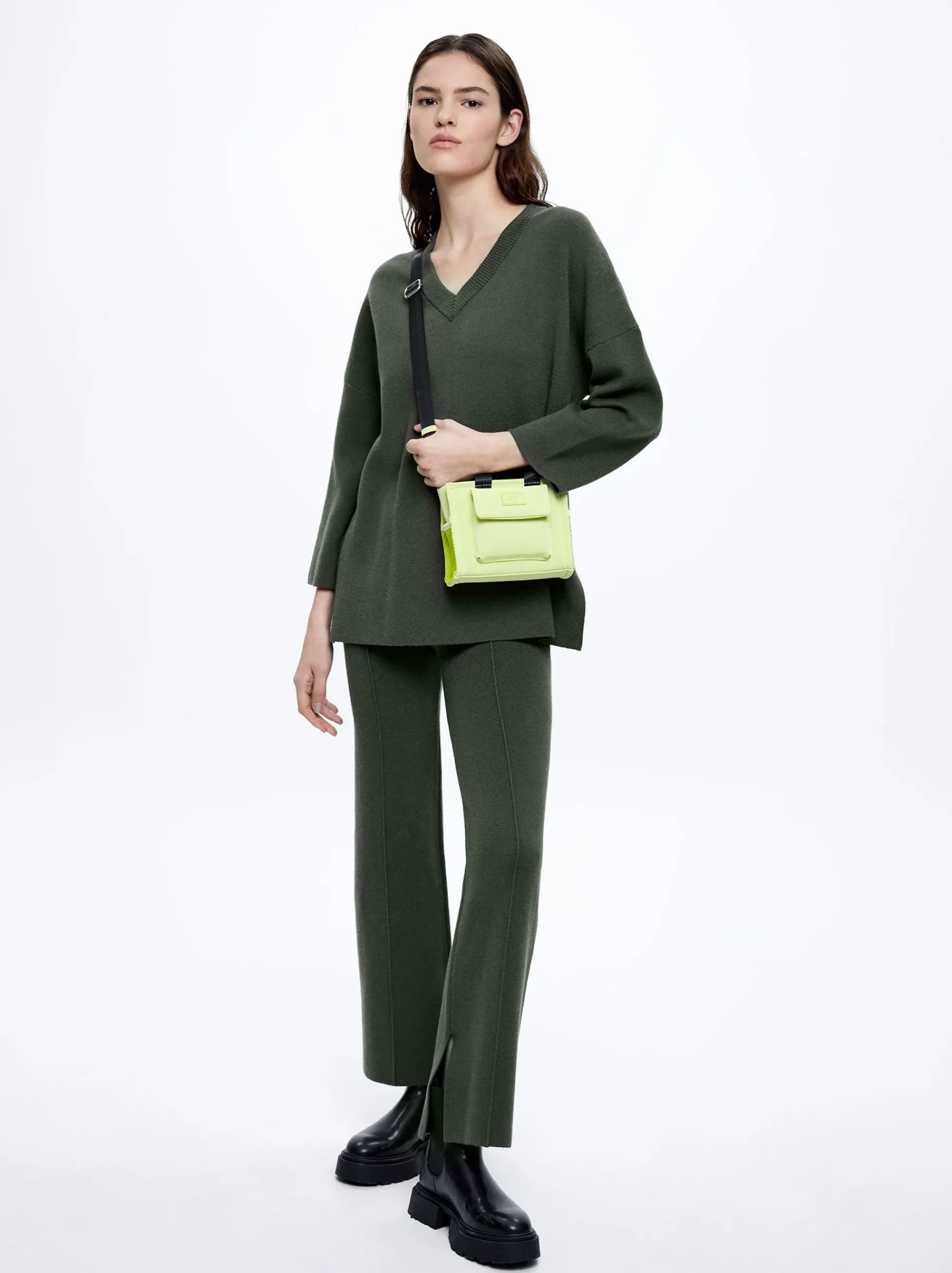 Knitted V-Neck Sweater|Parfois Shop