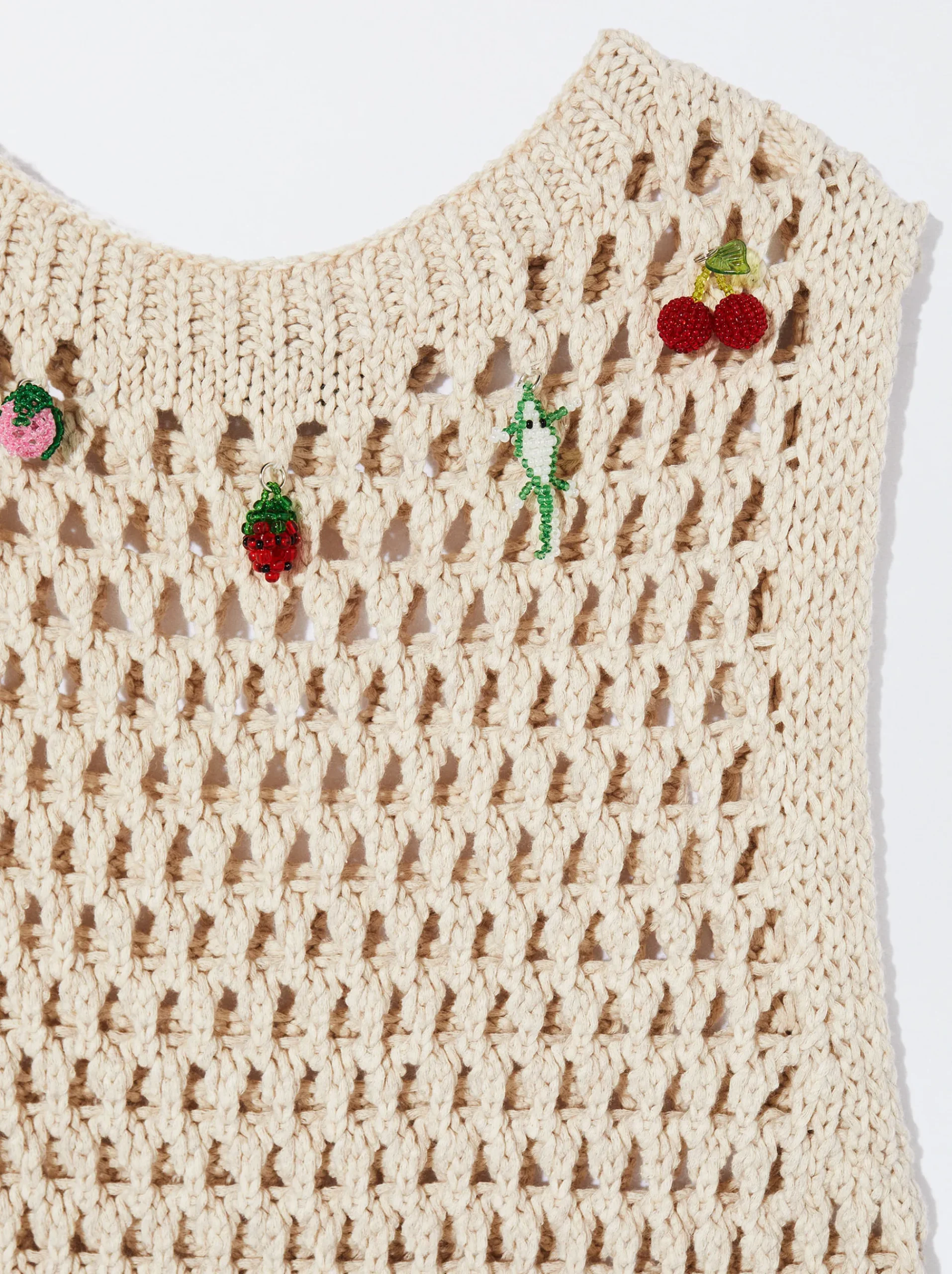 Open Knit Vest With Appliqus|Parfois Flash Sale