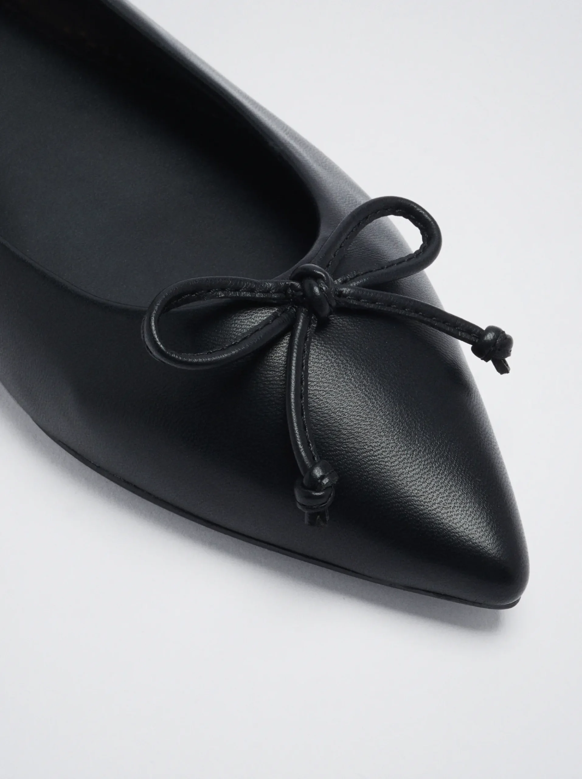 Pointy Ballerina With Bow|Parfois Outlet