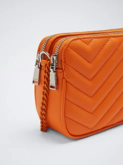 Quilted Crossbody Bag With Chain|Parfois Outlet