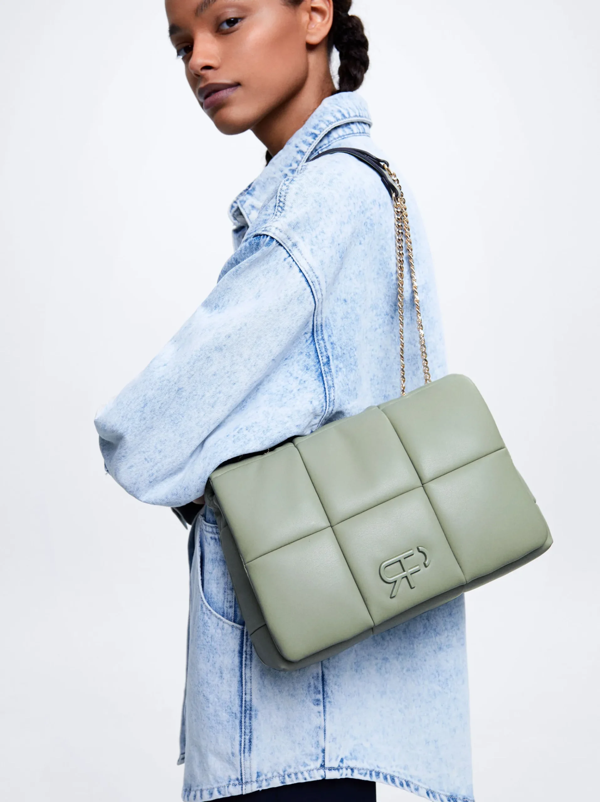 Quilted Shoulder Bag With Chain|Parfois Fashion
